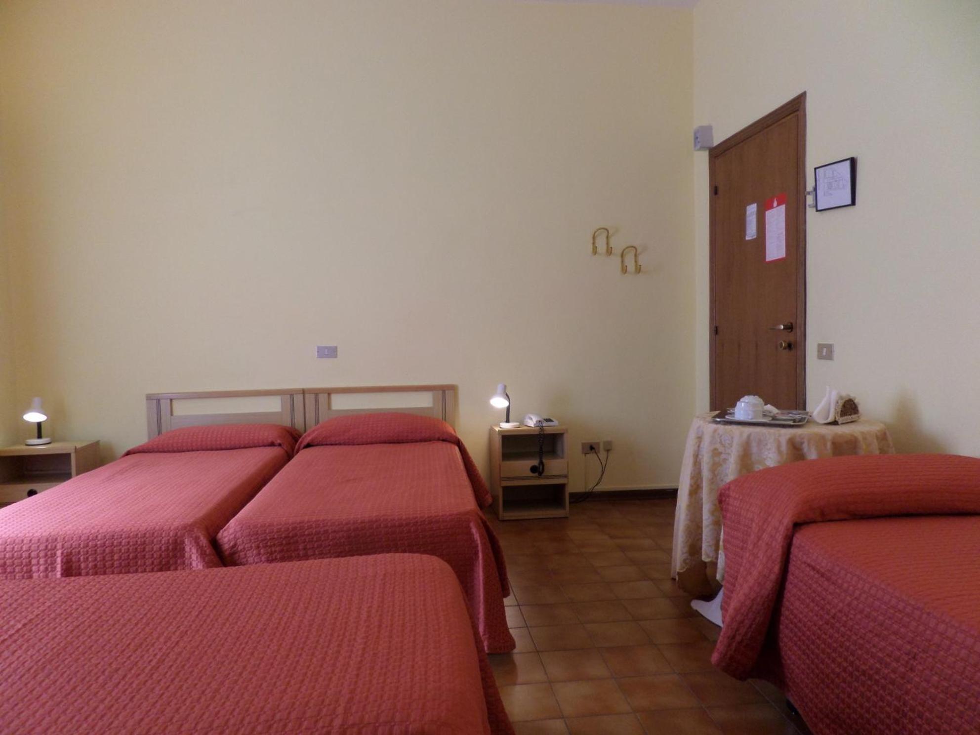 Hotel Delizia Genovese Montecatini Terme Dış mekan fotoğraf