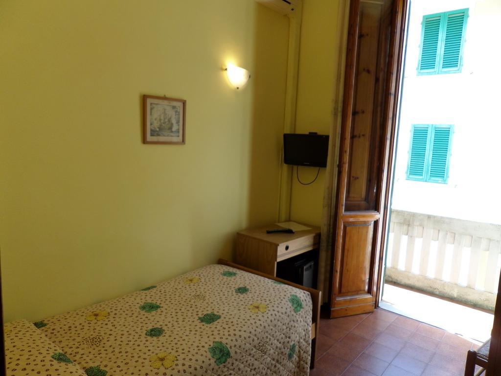 Hotel Delizia Genovese Montecatini Terme Oda fotoğraf